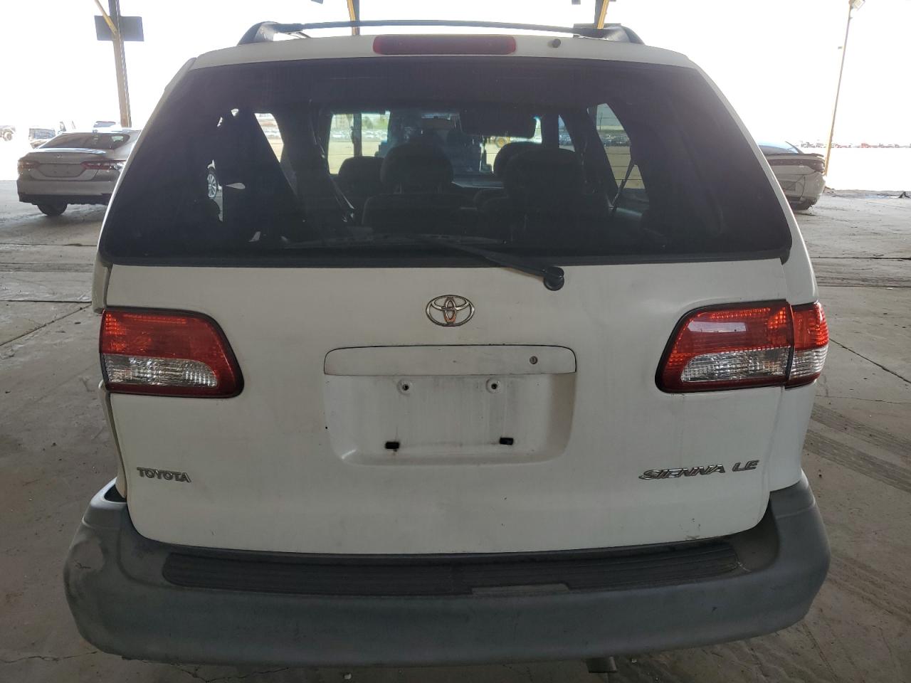 2002 Toyota Sienna Le VIN: 4T3ZF13C42U444076 Lot: 59991484