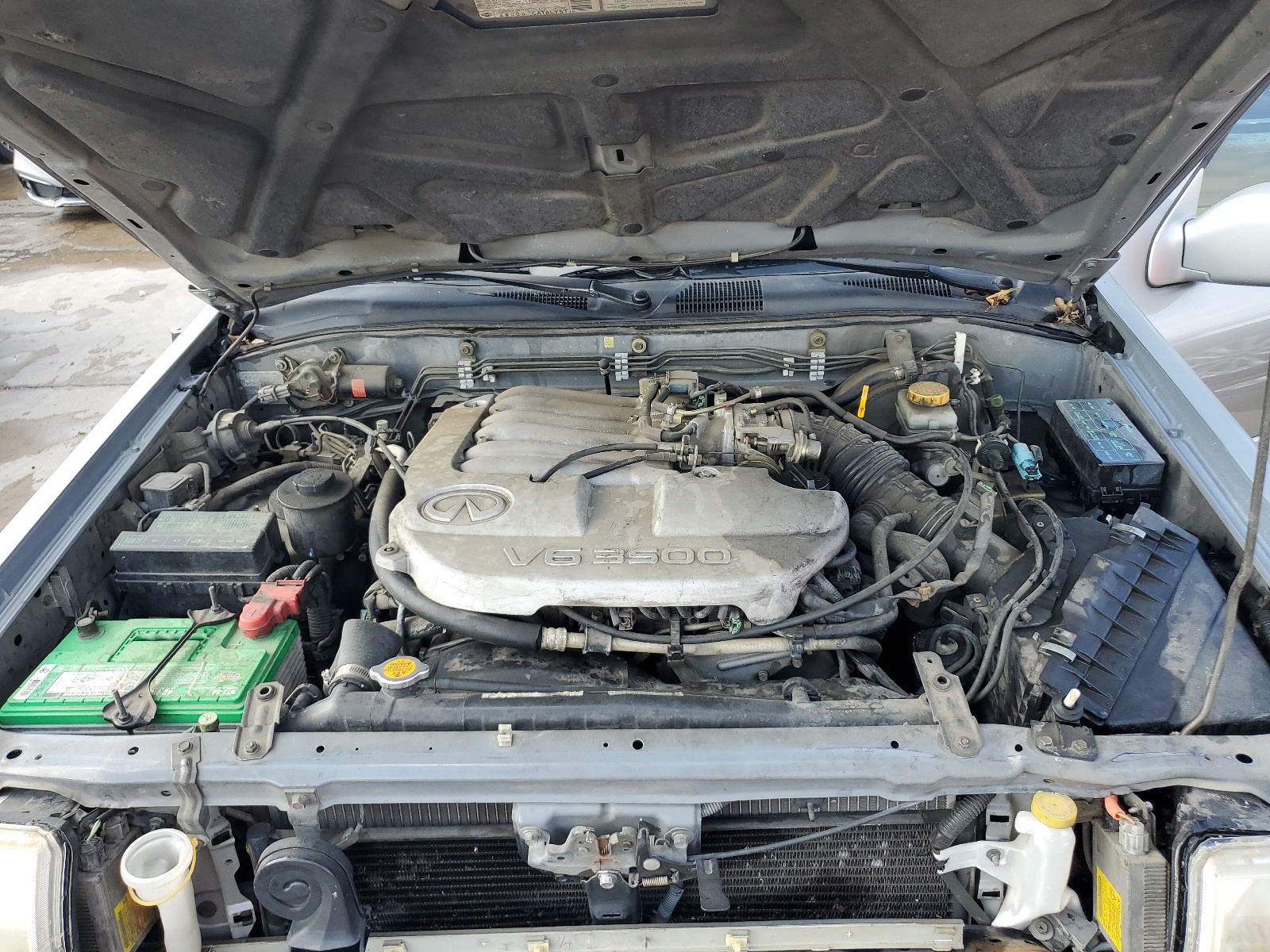 JNRDR07X81W101800 2001 Infiniti Qx4