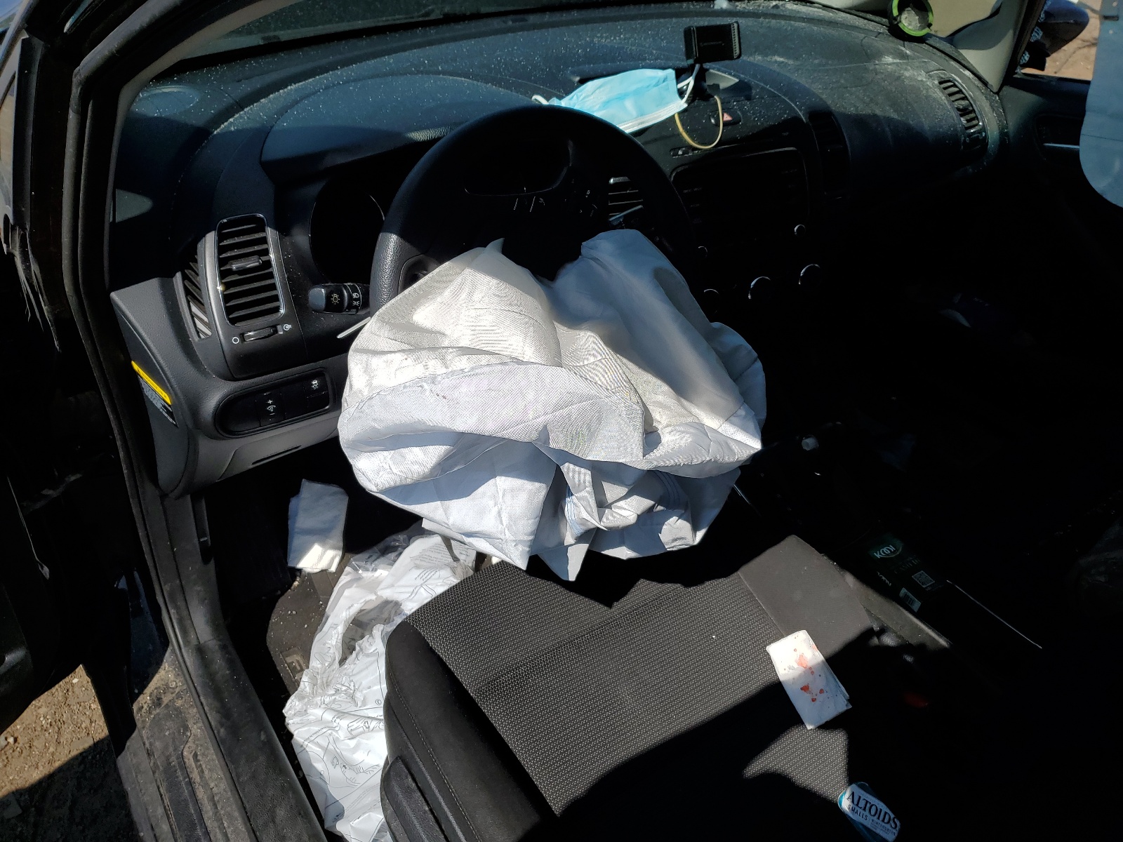 3KPFK4A7XJE197758 2018 Kia Forte Lx