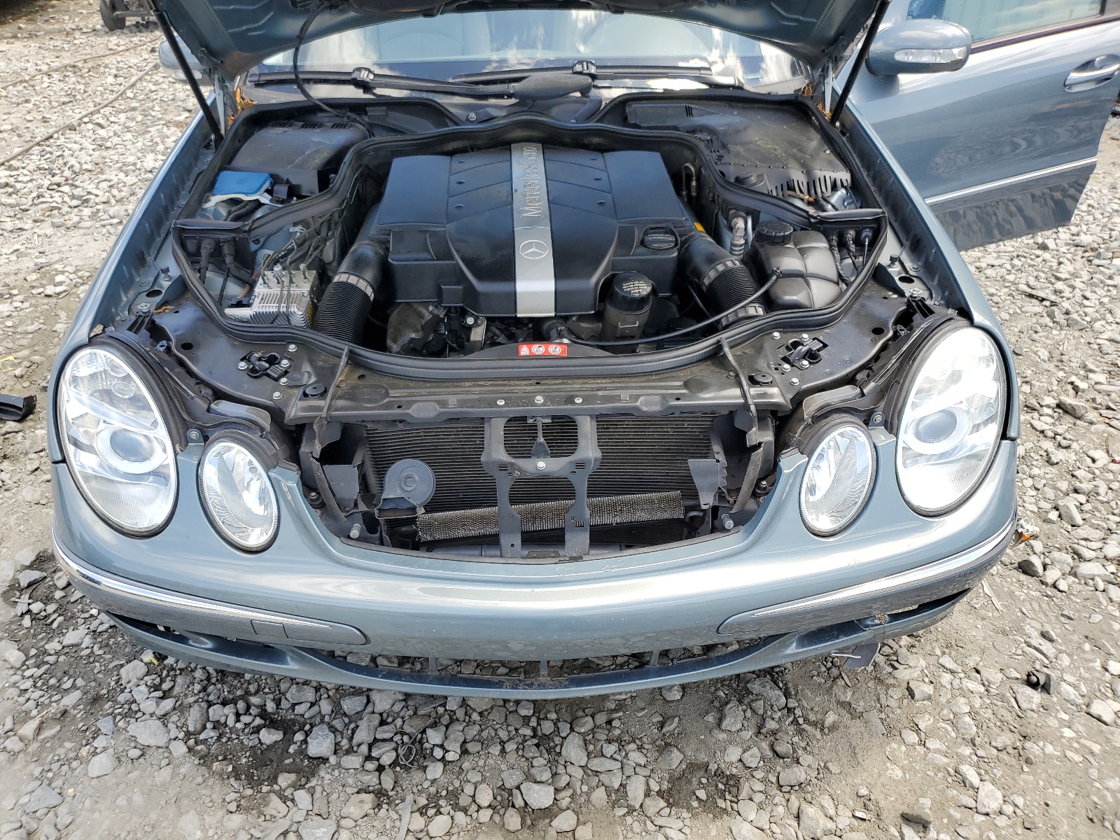 WDBUF65J95A709613 2005 Mercedes-Benz E 320