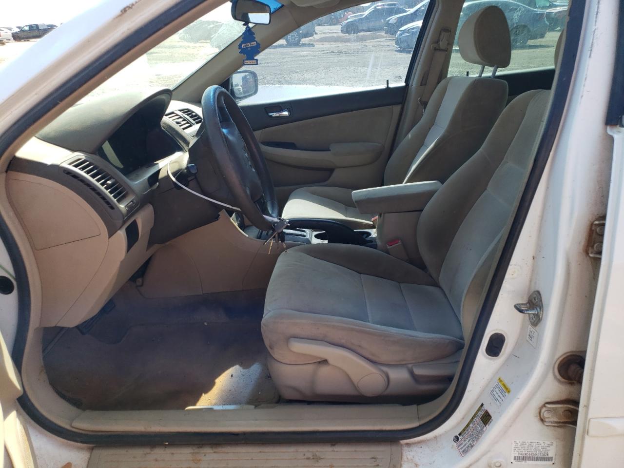 2004 Honda Accord Lx VIN: 1HGCM564X4A162826 Lot: 61092404