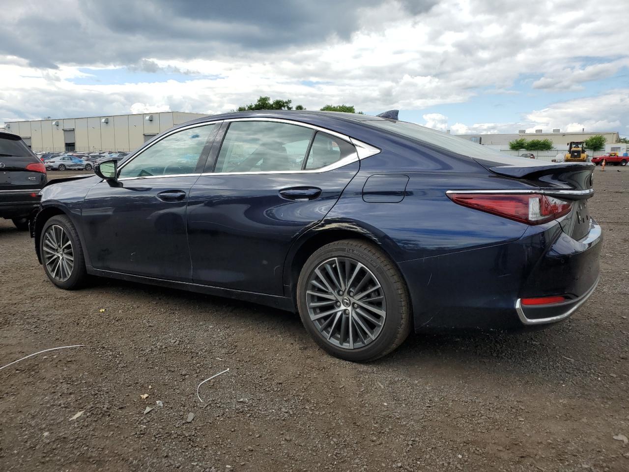 58AD11D10NU009079 Lexus ES250 ES 250 BAS 2