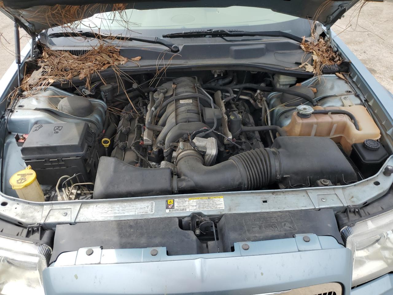 2009 Chrysler 300 - Image 11