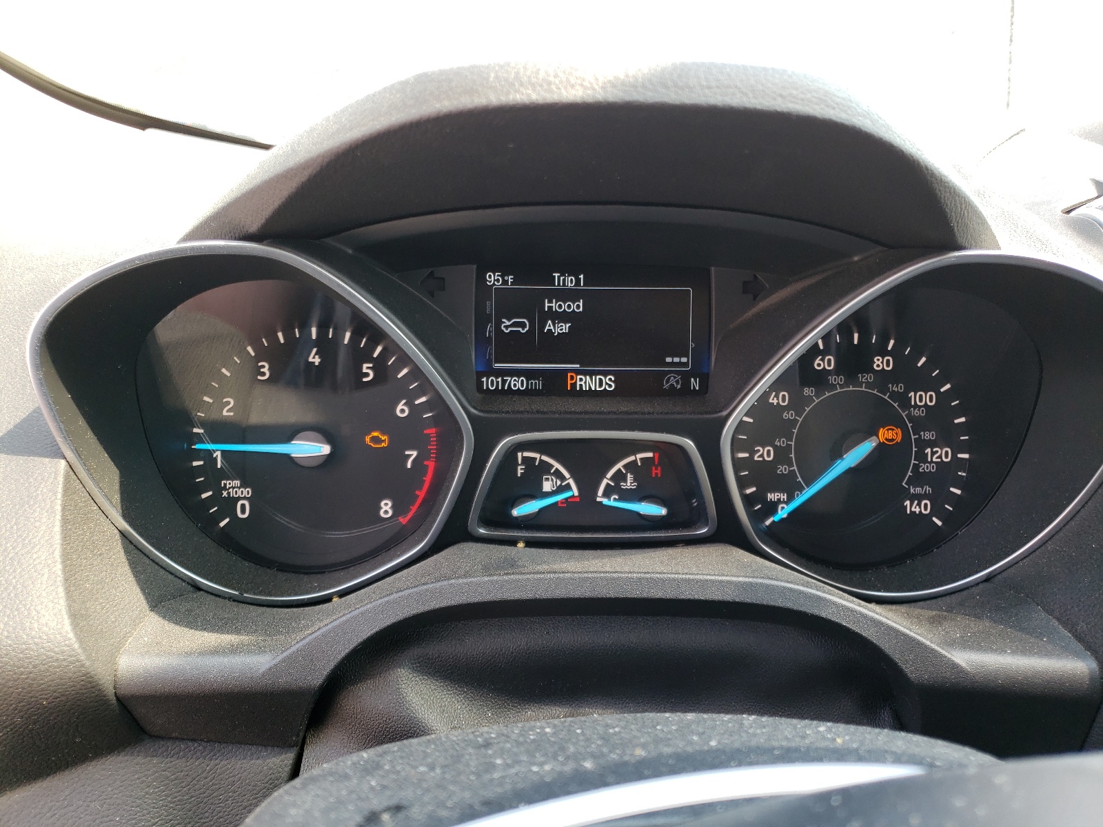 1FMCU0HD3JUC00854 2018 Ford Escape Sel