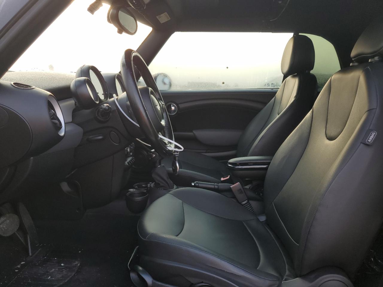 2011 Mini Cooper VIN: WMWZN3C52BT132774 Lot: 57145404