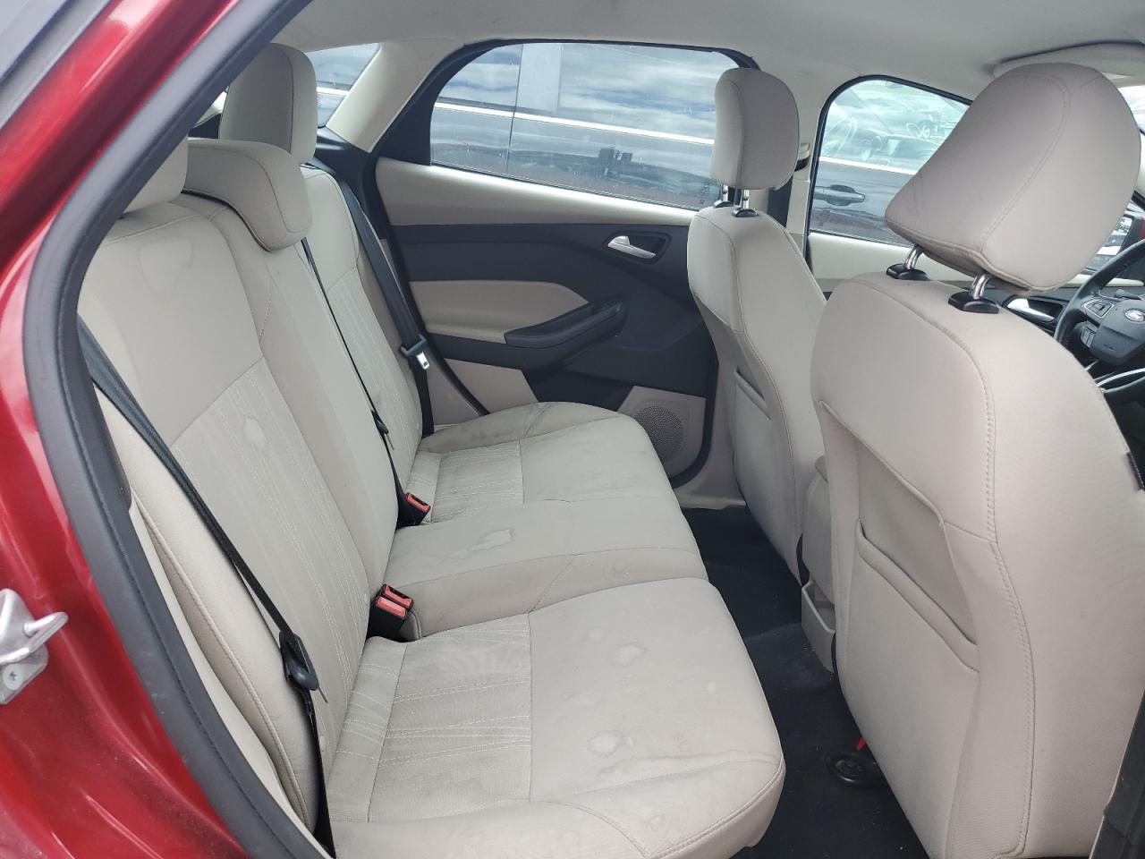 2015 Ford Focus Se VIN: 1FADP3K24FL357417 Lot: 57420134