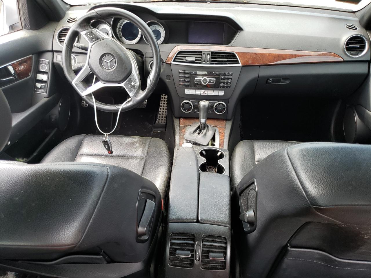 2012 Mercedes-Benz C 300 4Matic VIN: WDDGF8BB8CR207347 Lot: 57745444
