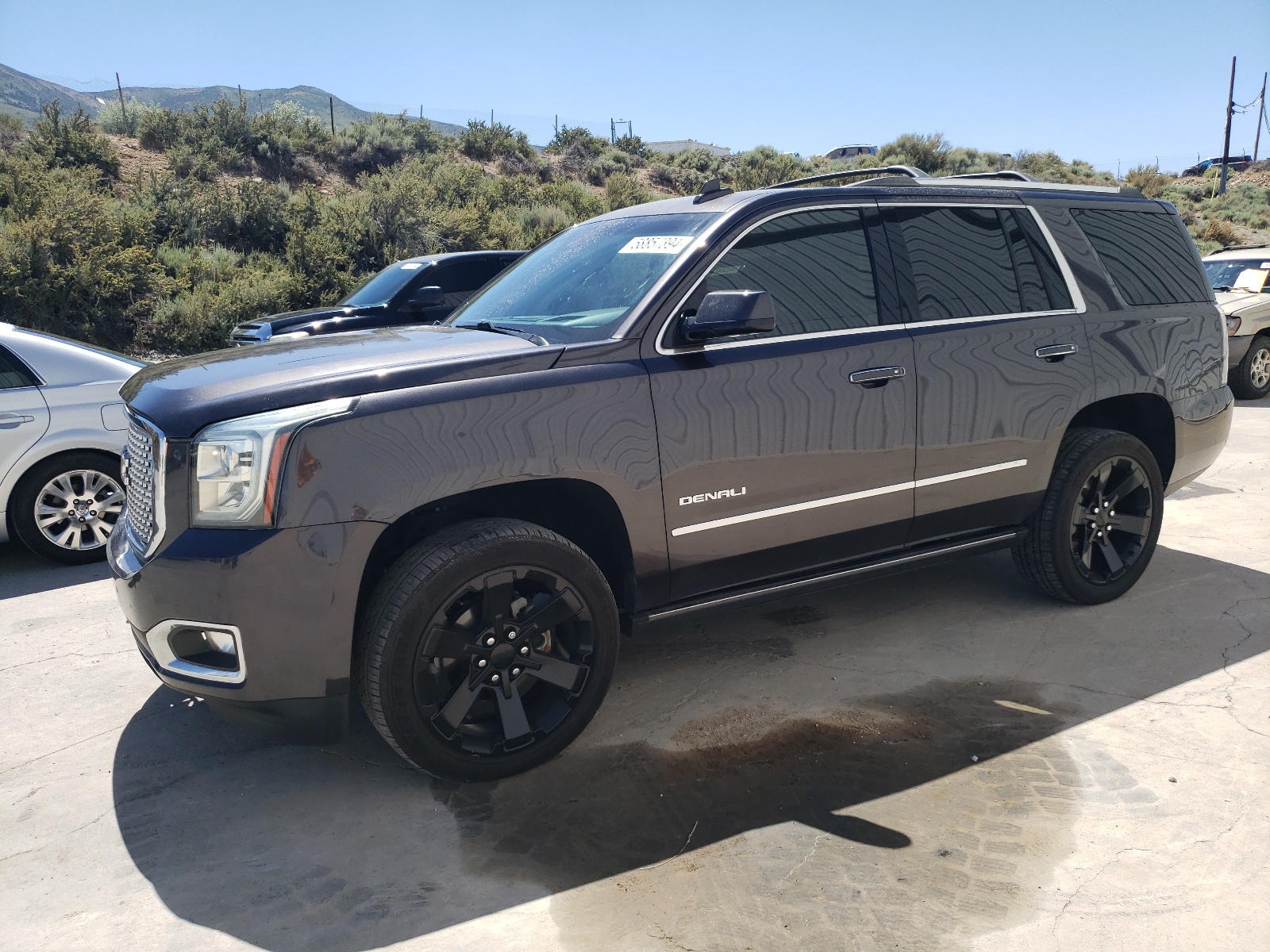 2017 GMC Yukon Denali vin: 1GKS2CKJ5HR160820