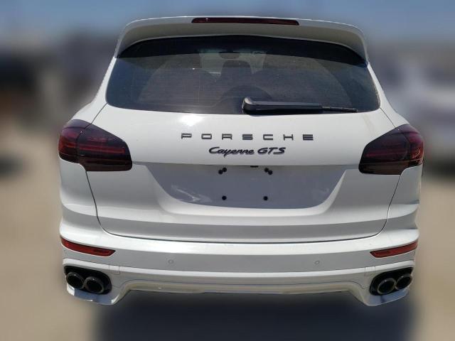 Паркетники PORSCHE CAYENNE 2016 Білий