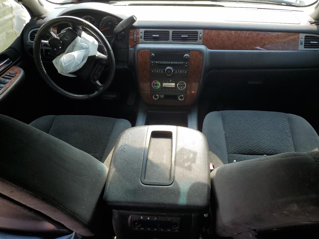 2008 Chevrolet Suburban - Image 8