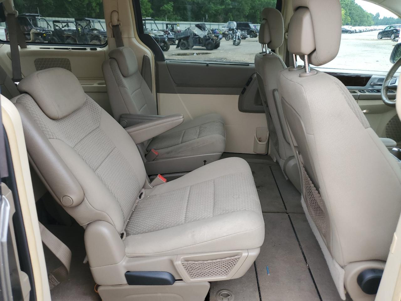 2010 Chrysler Town & Country Touring VIN: 2A4RR5DX8AR405865 Lot: 59867354