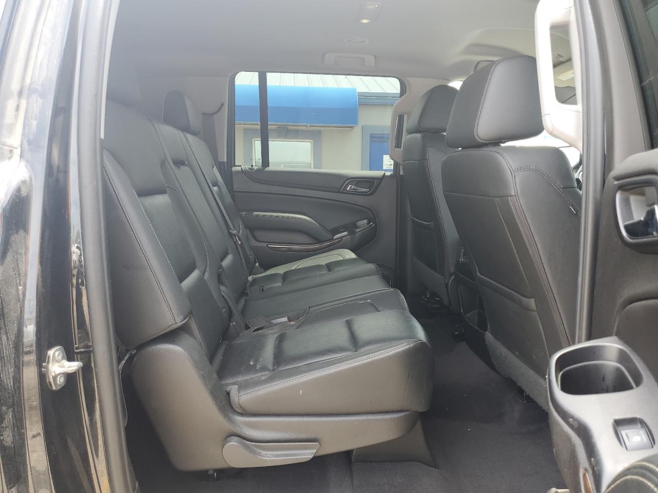 2019 Chevrolet Suburban K1500 Lt VIN: 1GNSKHKCXKR126705 Lot: 57064004