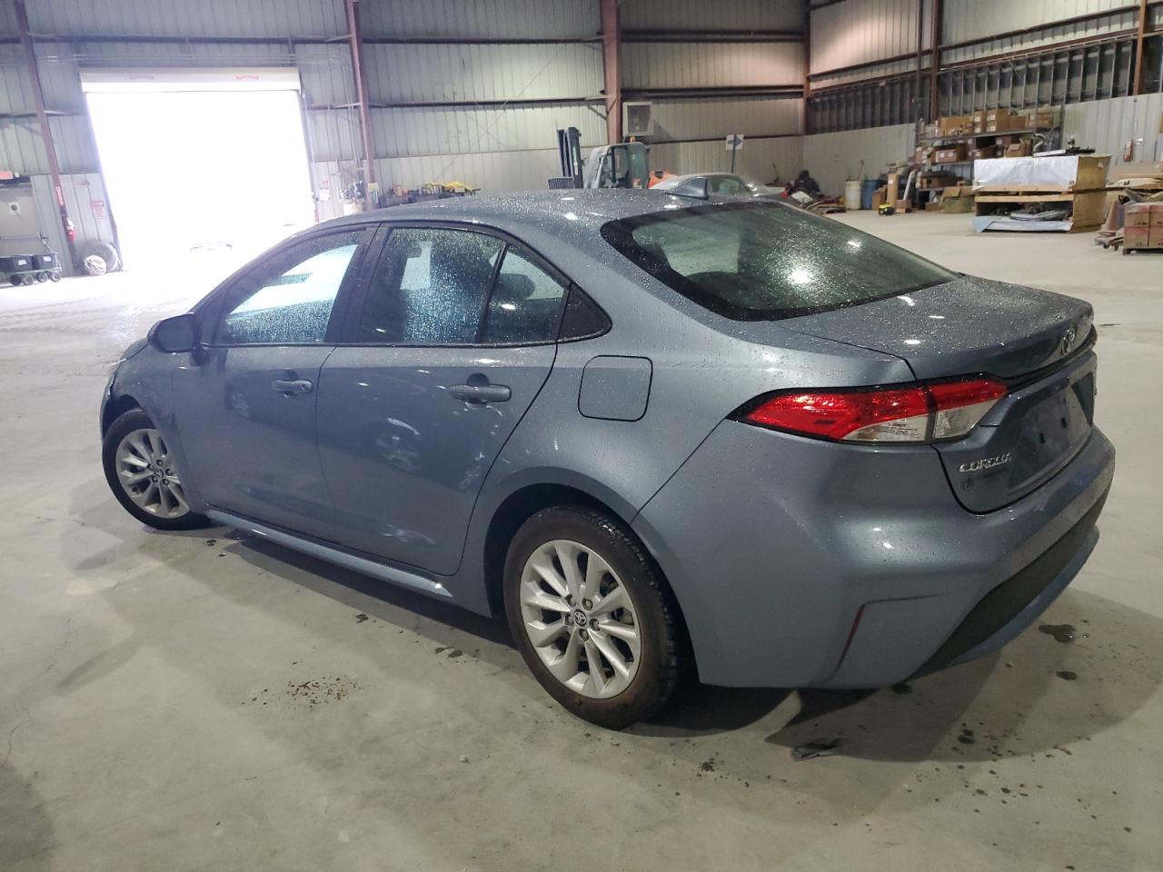 5YFVPMAE8NP381869 2022 TOYOTA COROLLA - Image 2