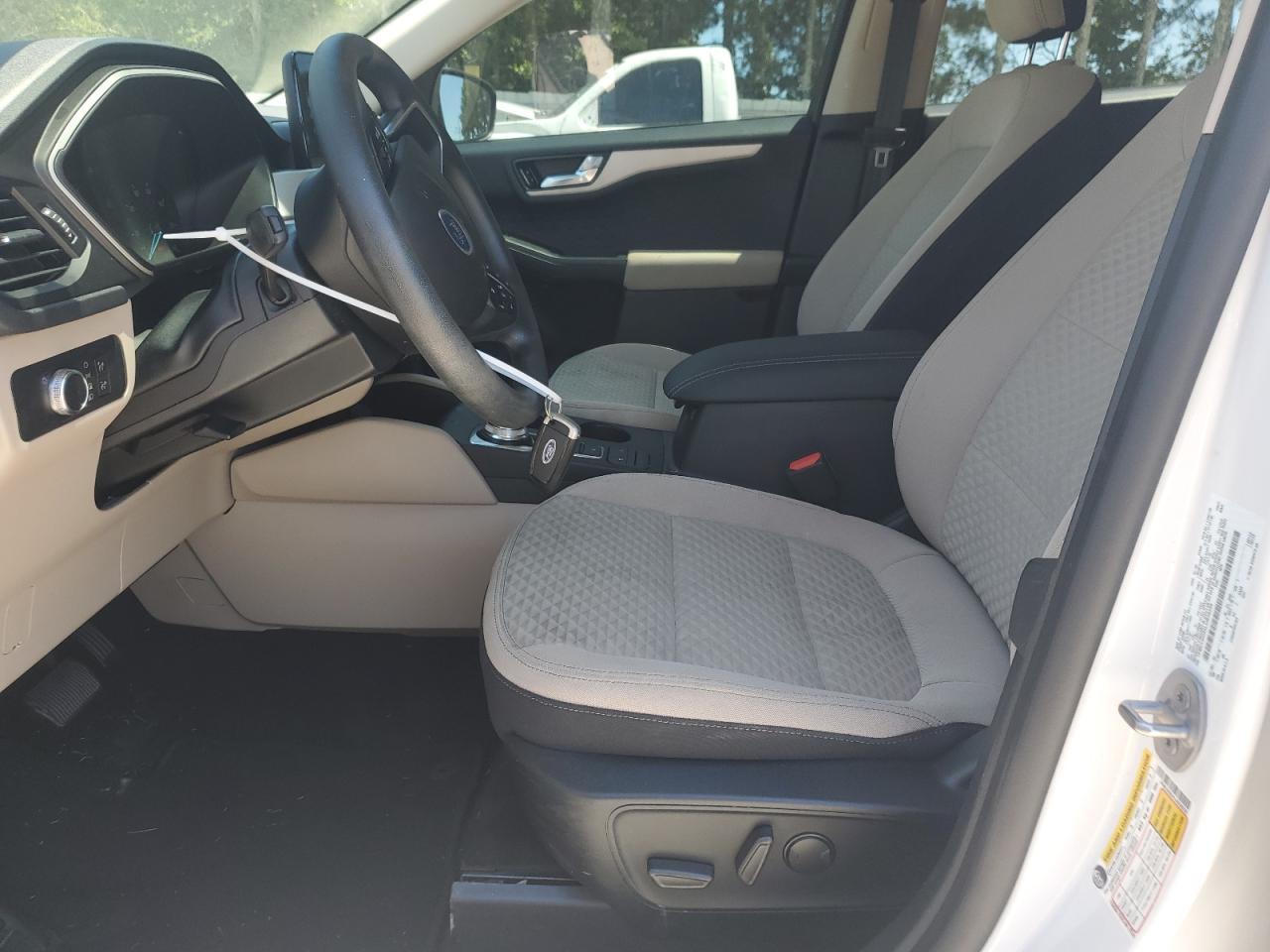 2020 Ford Escape Se VIN: 1FMCU0G64LUB38256 Lot: 60044384