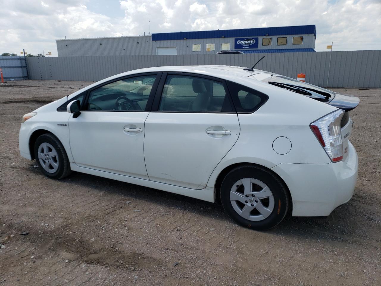 2011 Toyota Prius - Image 2