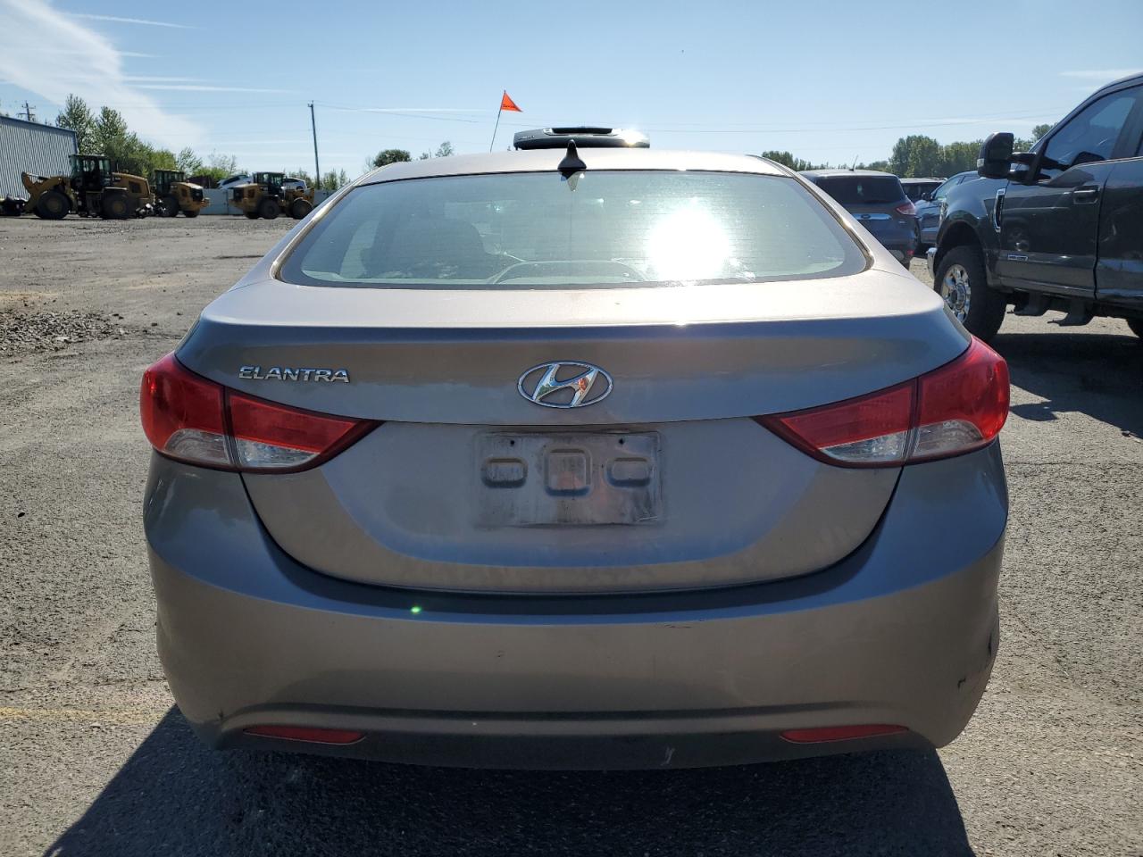 5NPDH4AE1DH327821 2013 Hyundai Elantra Gls