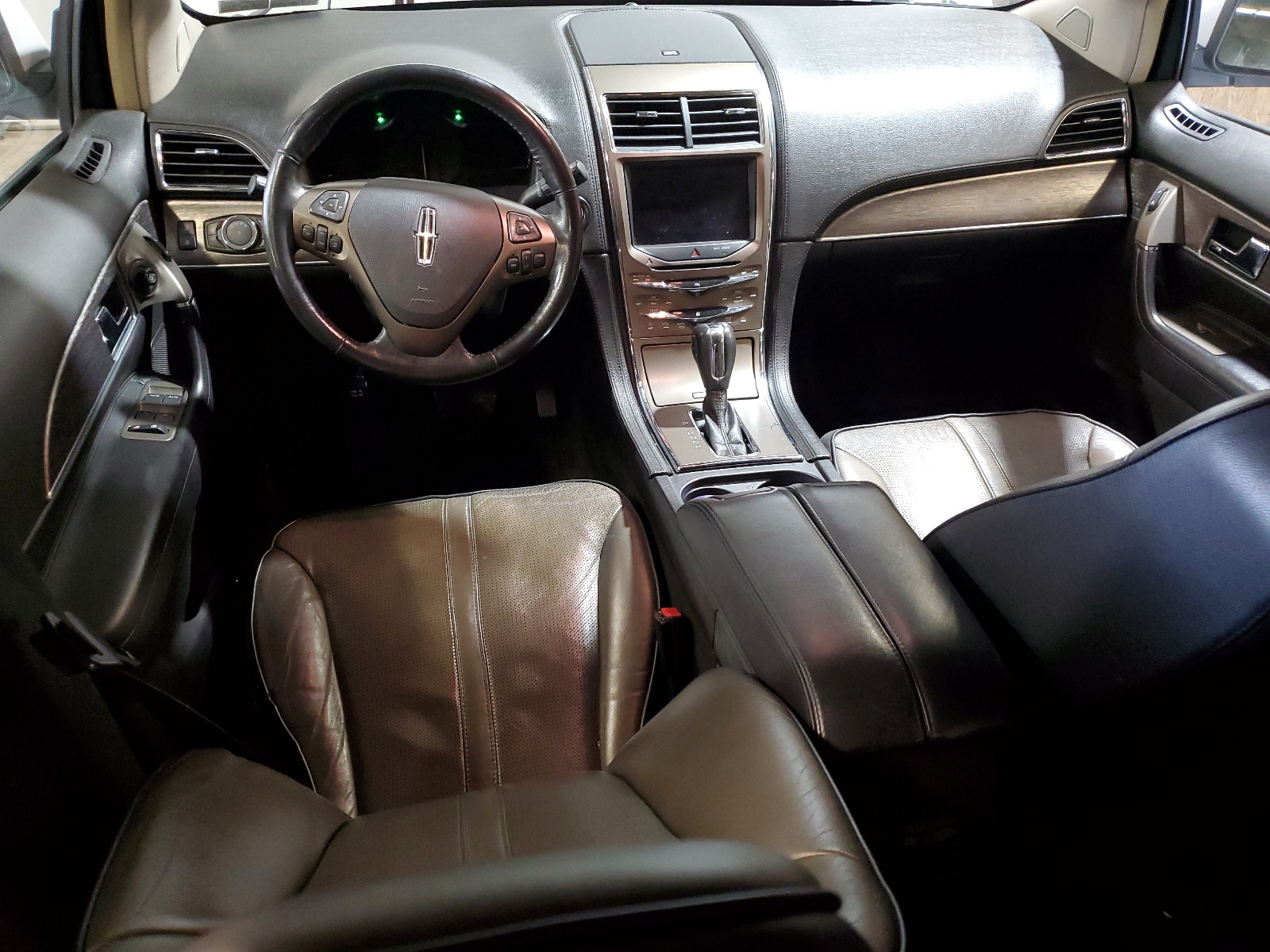 2LMDJ8JK8BBJ16626 2011 Lincoln Mkx