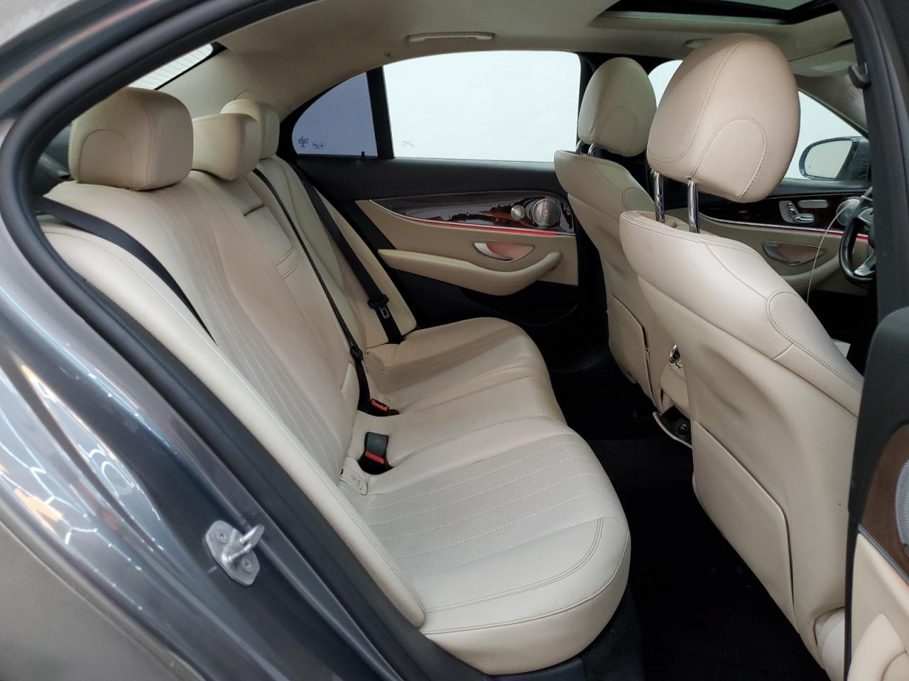 2017 Mercedes-Benz E 300 4Matic VIN: WDDZF4KBXHA076784 Lot: 59909714