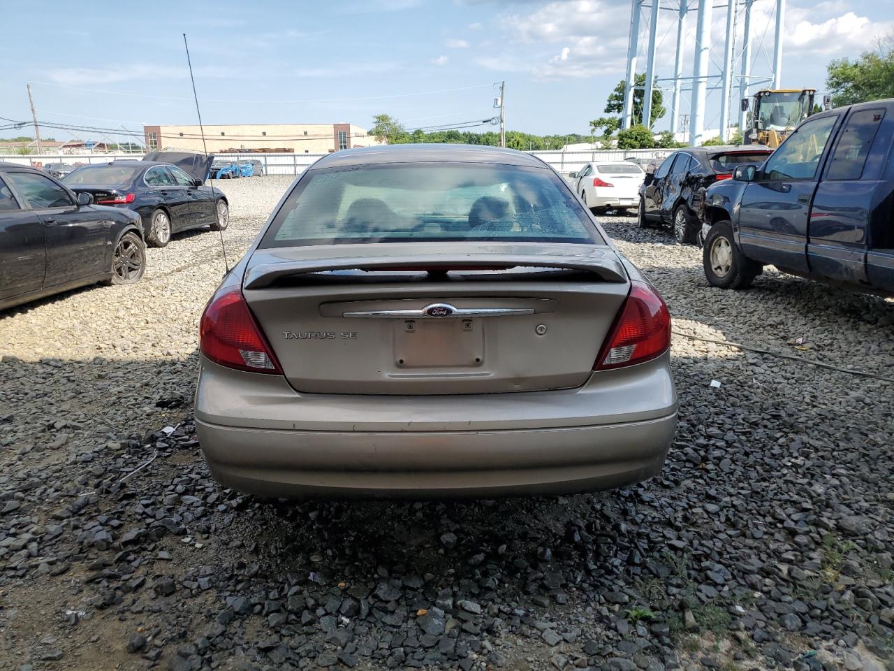 2003 Ford Taurus Se VIN: 1FAFP532X3G518850 Lot: 59358724