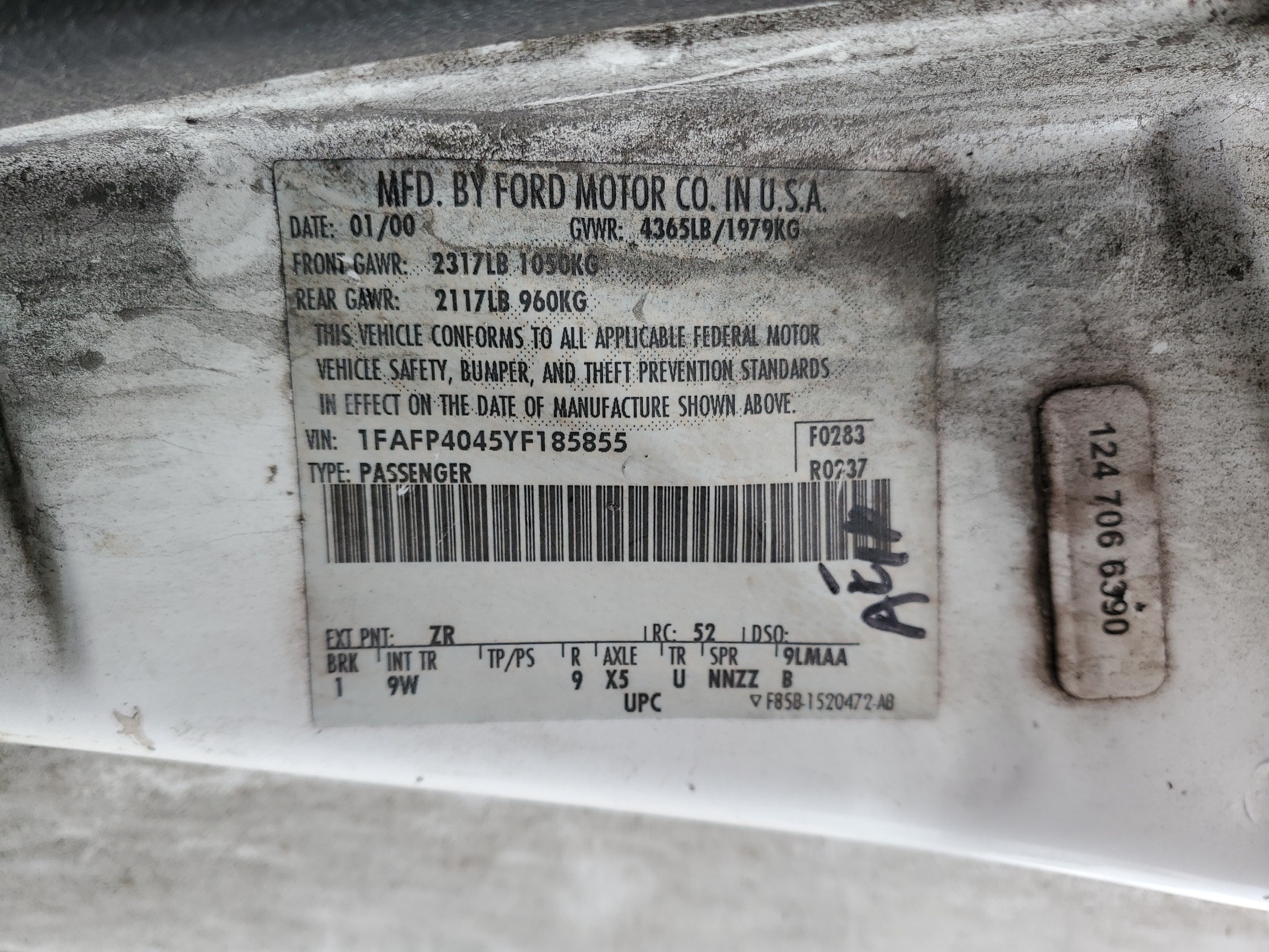 1FAFP4045YF185855 2000 Ford Mustang