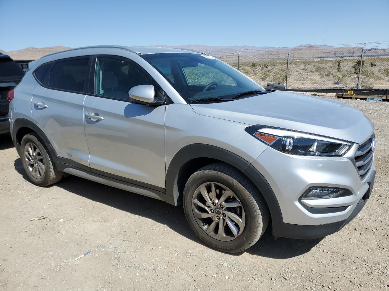 KM8J3CA43JU677080 2018 Hyundai Tucson Sel