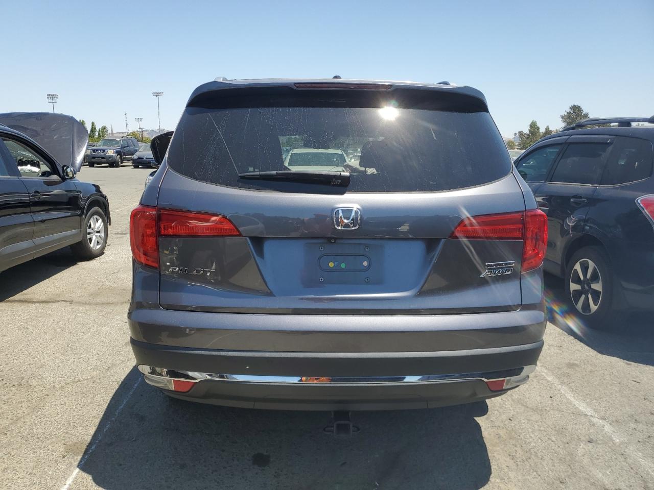 2017 Honda Pilot Touring VIN: 5FNYF6H93HB001714 Lot: 59548884