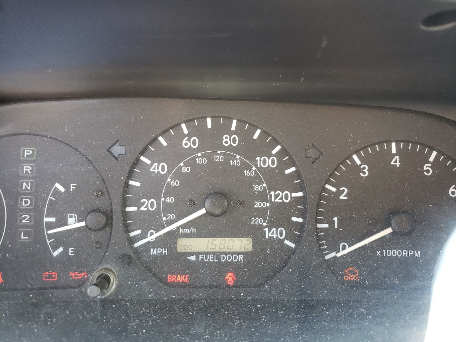 4T1BF28K5YU112690 2000 Toyota Camry Le