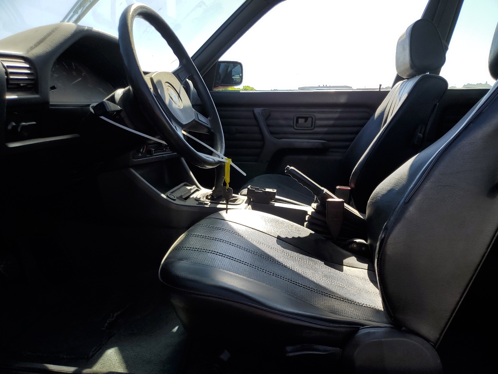 WBAAB5409H9802282 1987 BMW 325 Base