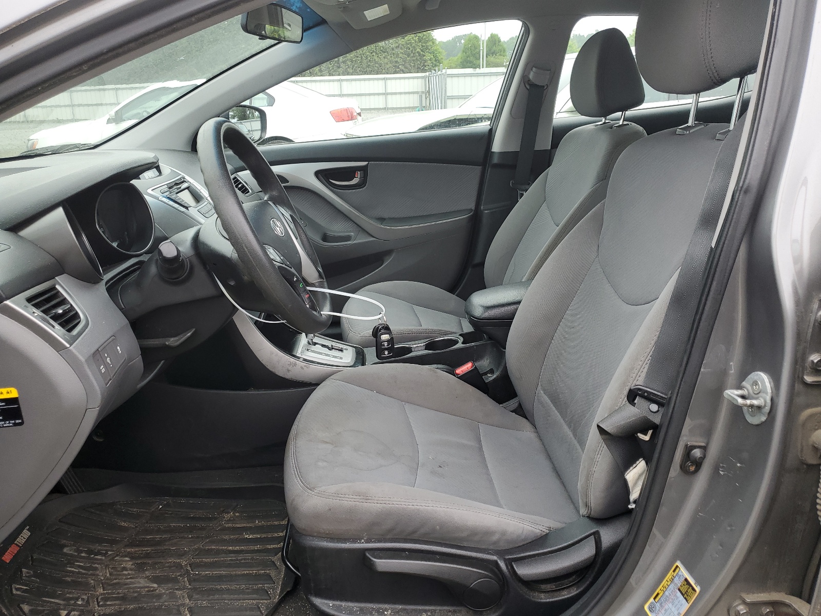 5NPDH4AE8CH140946 2012 Hyundai Elantra Gls