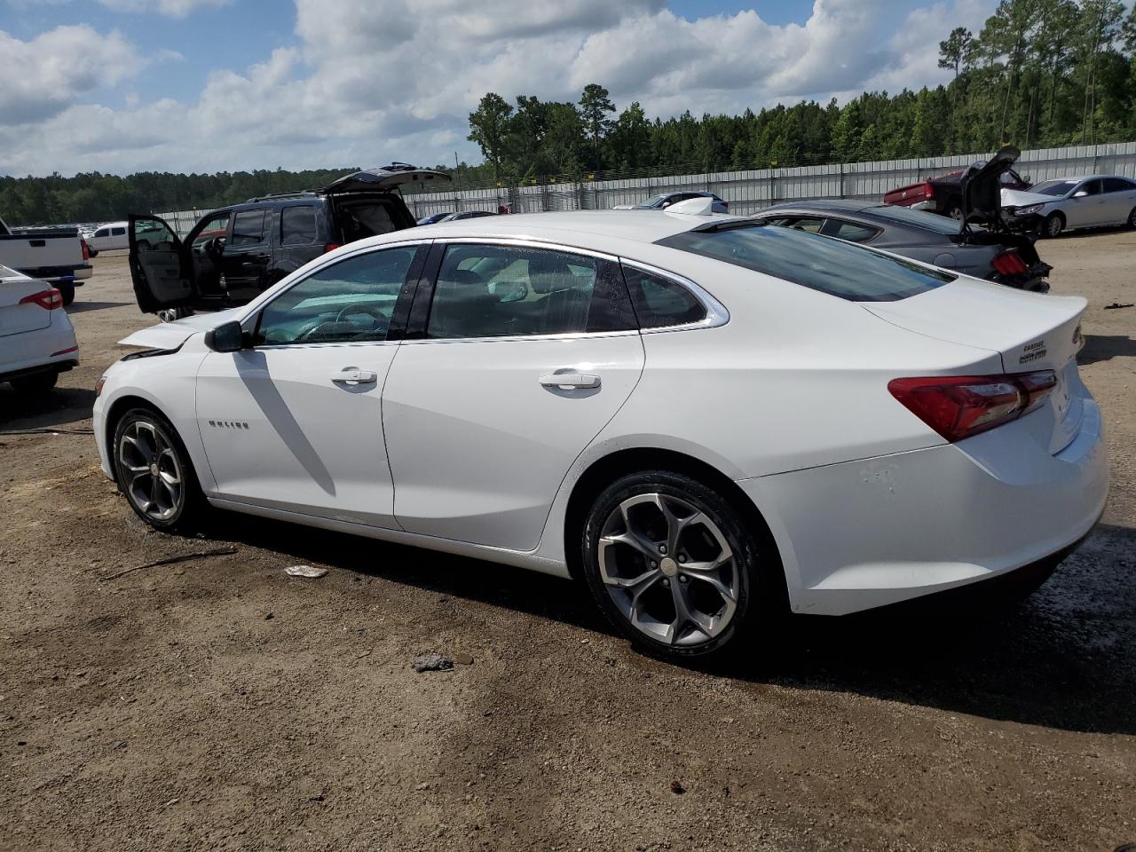 1G1ZD5ST5LF125537 2020 CHEVROLET MALIBU - Image 2