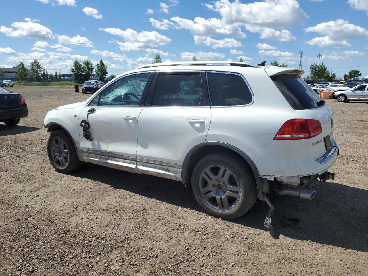 WVGDP9BP1ED011001 2014 Volkswagen Touareg Tdi