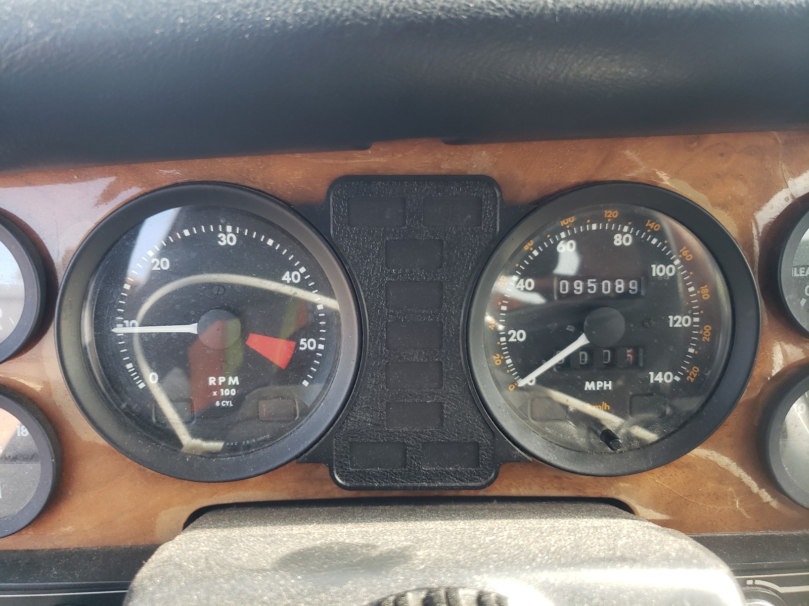 SAJAV1347HC470788 1987 Jaguar Xj6