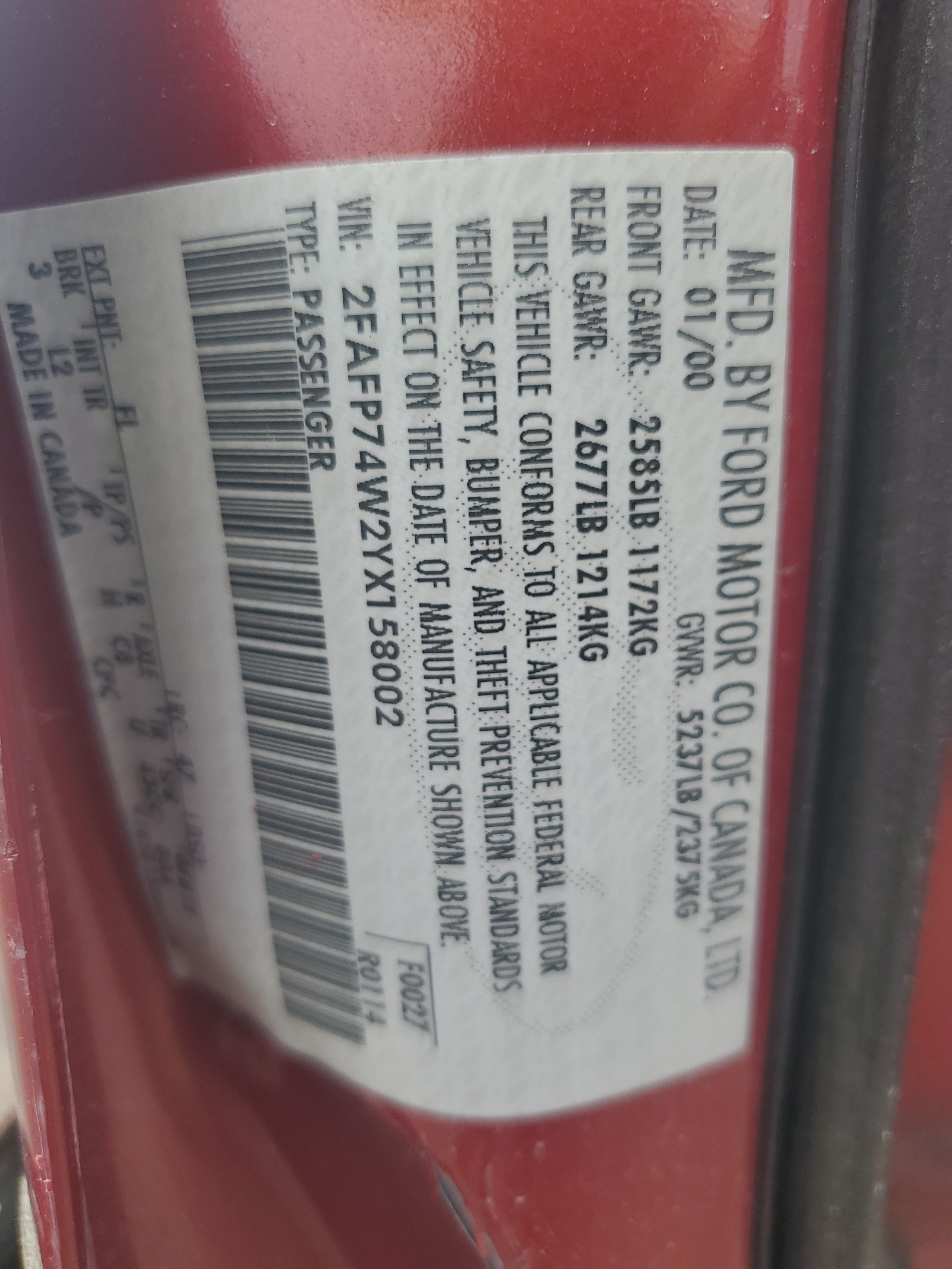 2FAFP74W2YX158002 2000 Ford Crown Victoria Lx