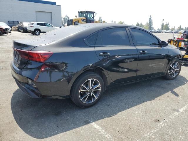 3KPF24AD8PE583013 Kia Forte LX 3