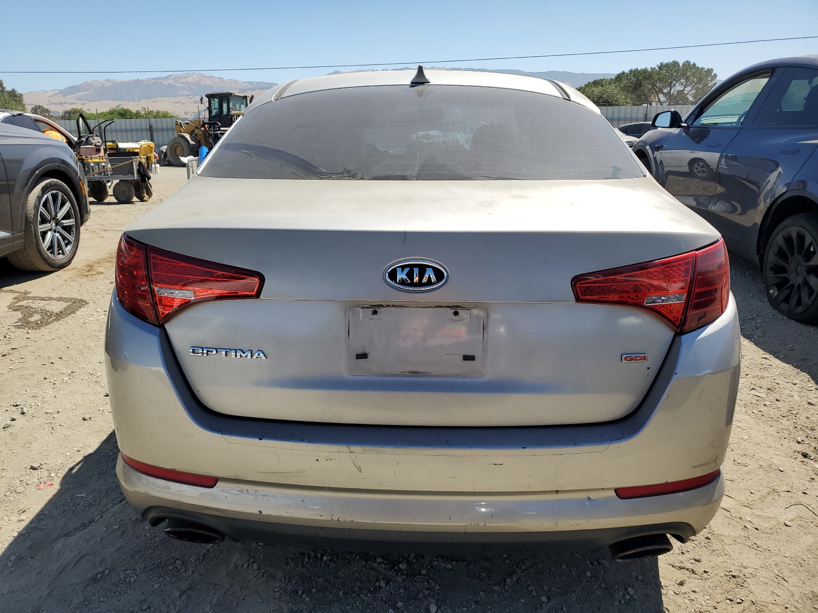 KNAGM4A71B5164592 2011 Kia Optima Lx