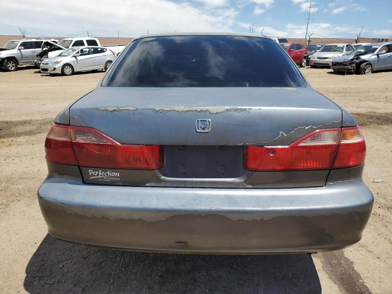 1998 Honda Accord Lx VIN: 1HGCG5649WA037505 Lot: 59692614