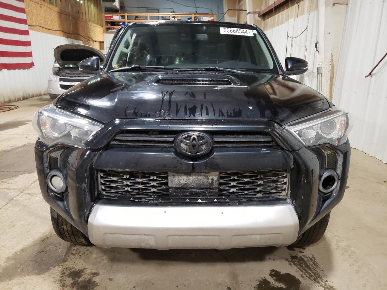2020 Toyota 4Runner - Image 5