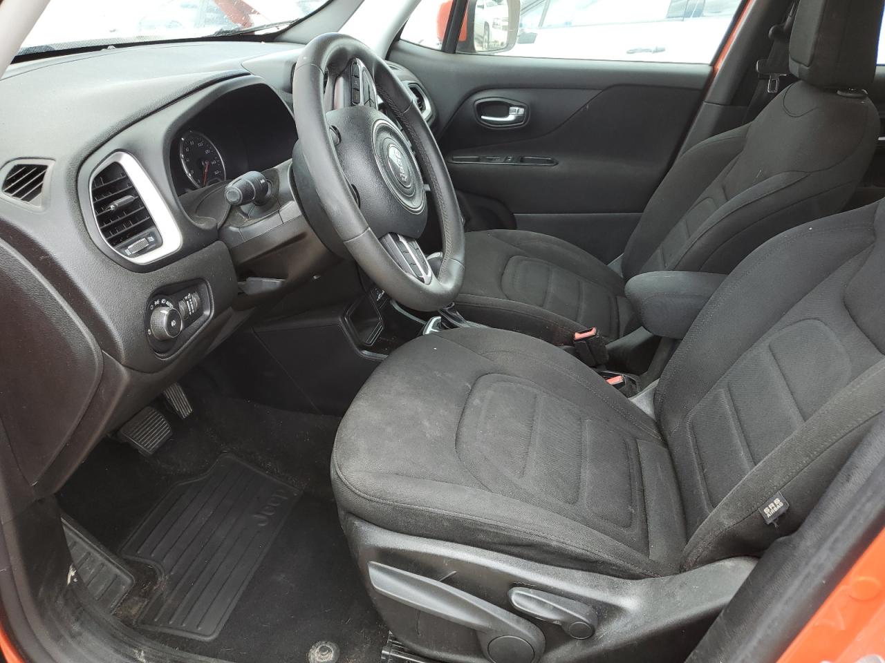 ZACCJABB6JPH93329 2018 Jeep Renegade Latitude