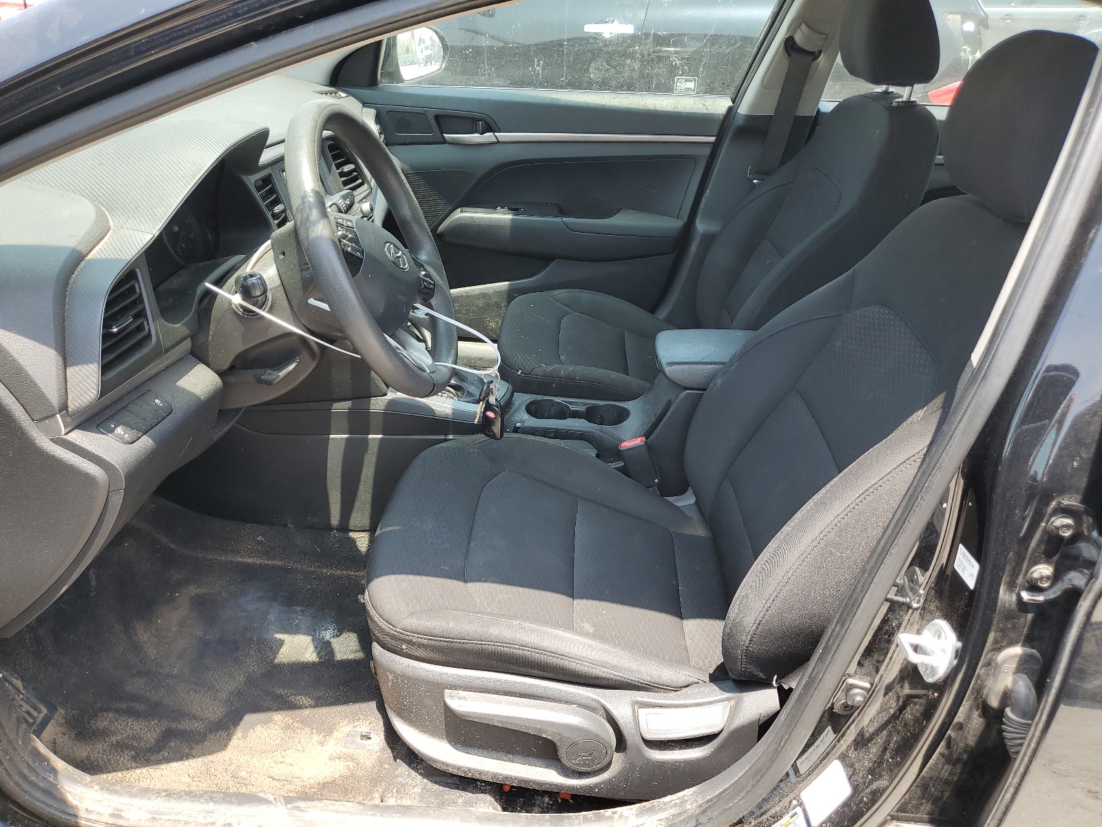 5NPD74LF6KH458278 2019 Hyundai Elantra Se