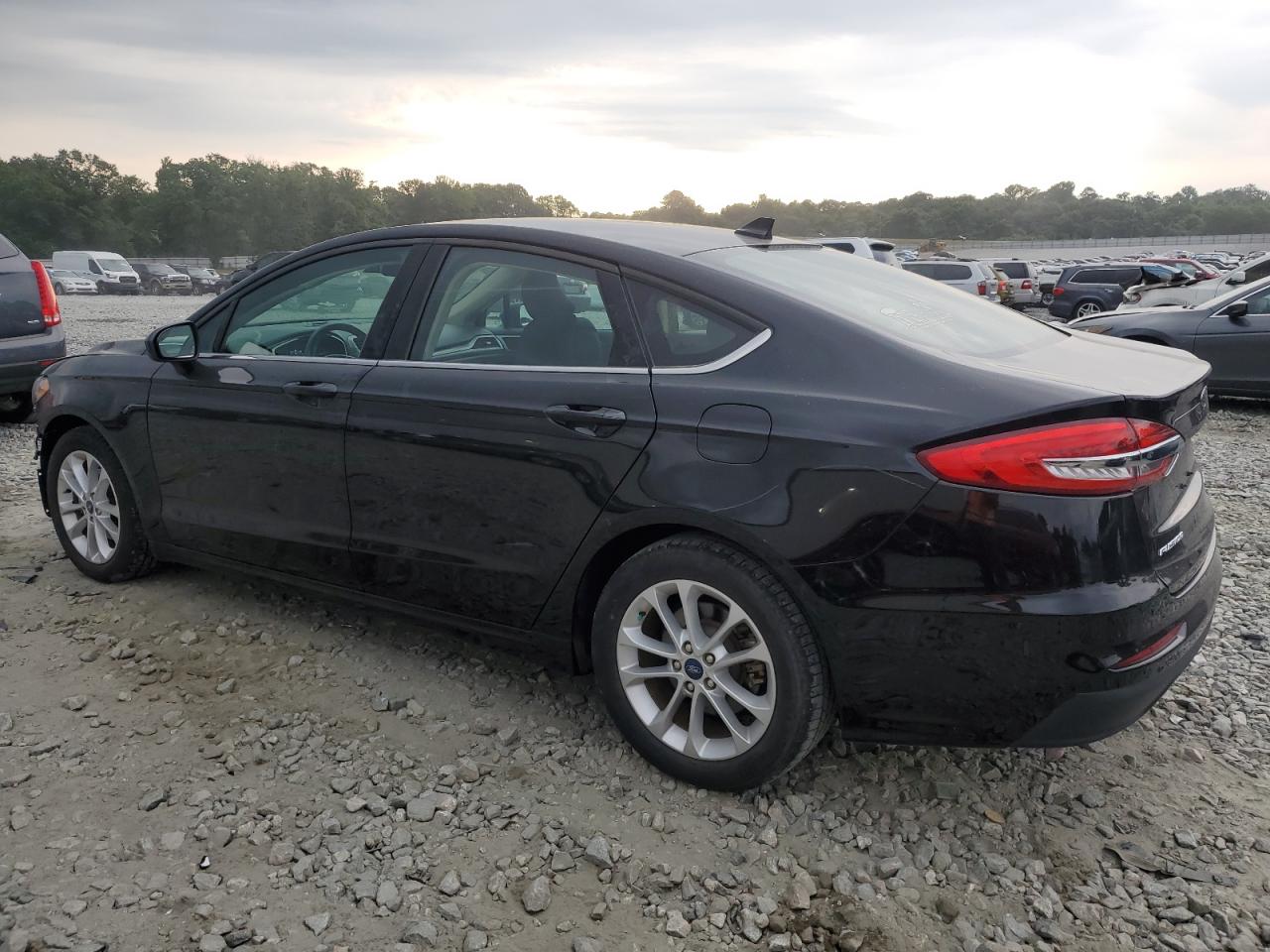 3FA6P0HD8KR230987 2019 FORD FUSION - Image 2