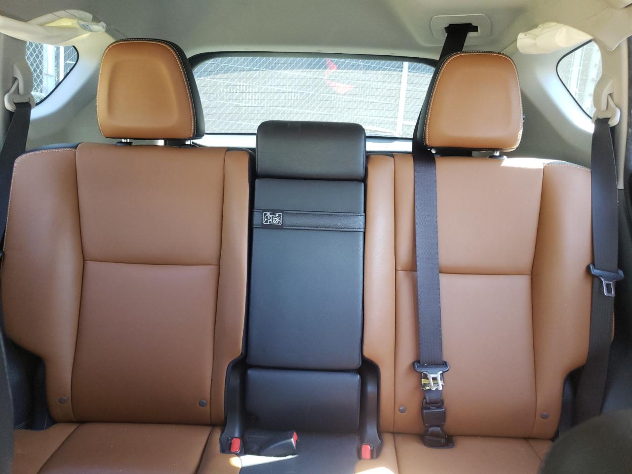 2017 Toyota Rav4 Hv Limited VIN: JTMDJREV4HD078888 Lot: 59050464