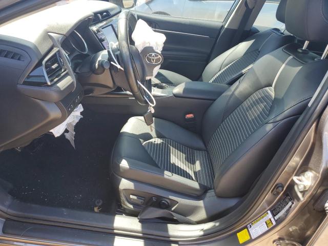  TOYOTA CAMRY 2019 Серый