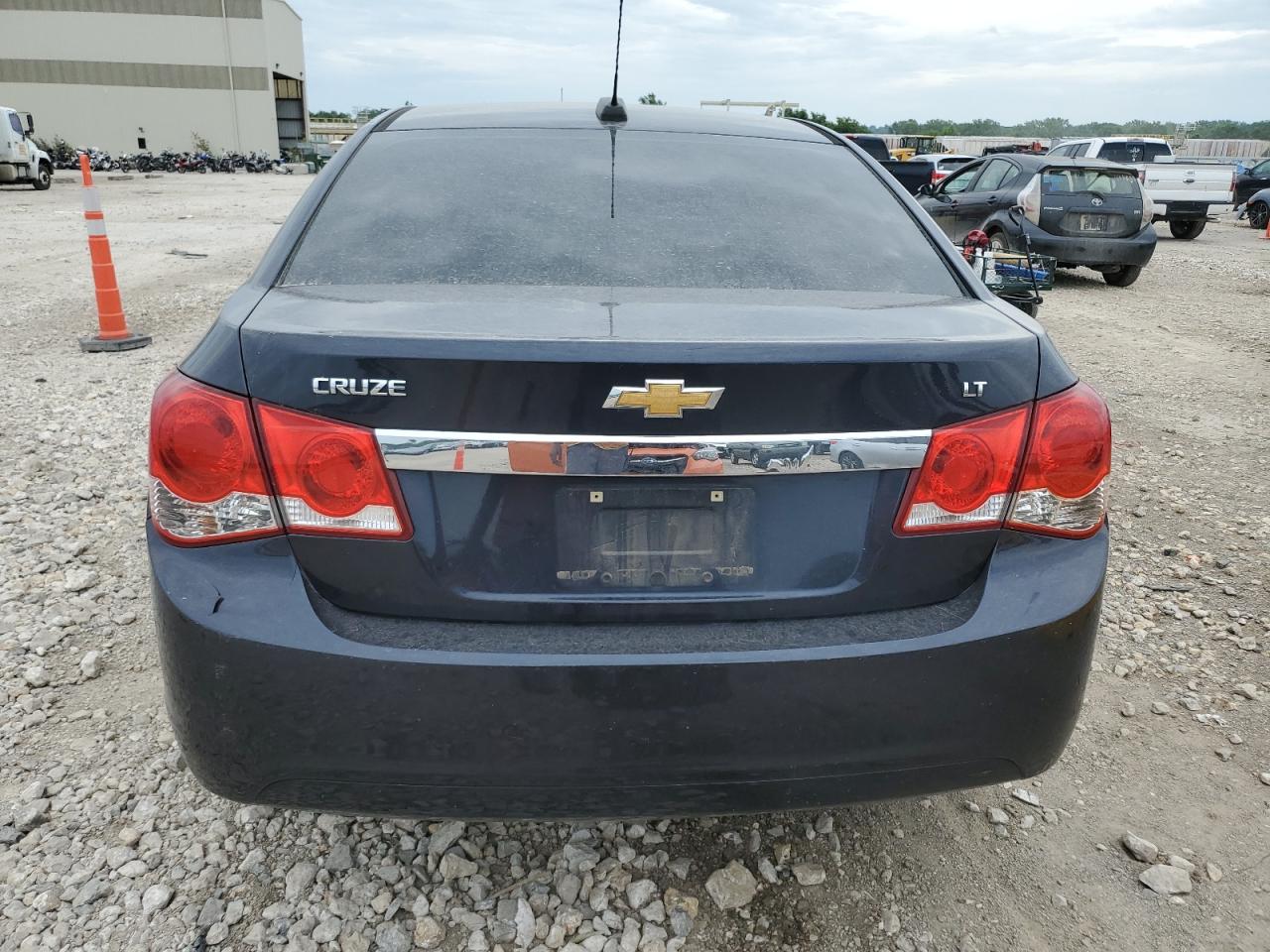 1G1PE5SB9F7161998 2015 Chevrolet Cruze Lt