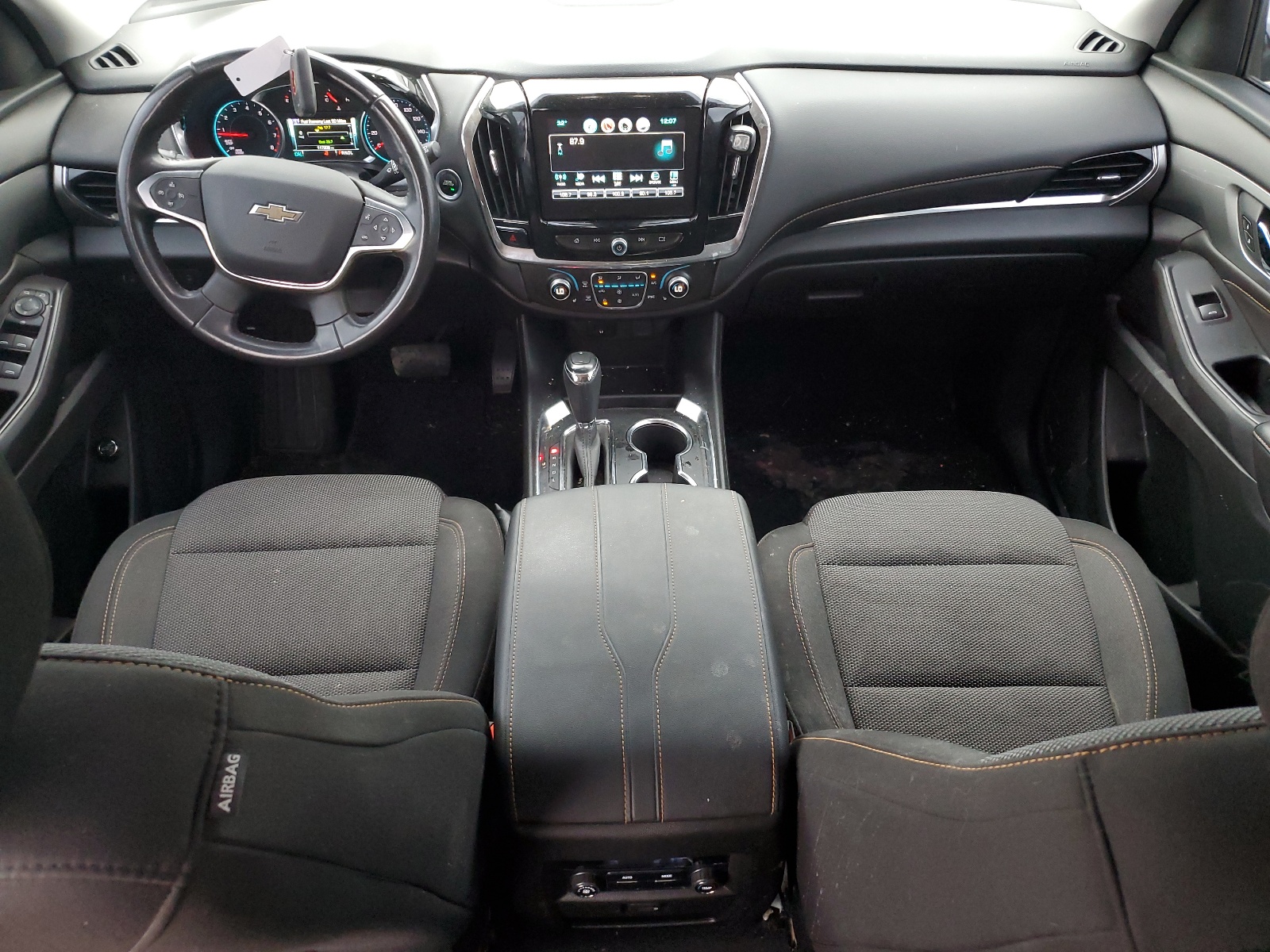 1GNERGKW9JJ206121 2018 Chevrolet Traverse Lt