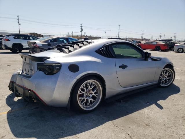 Купе TOYOTA 86 2017 Сріблястий