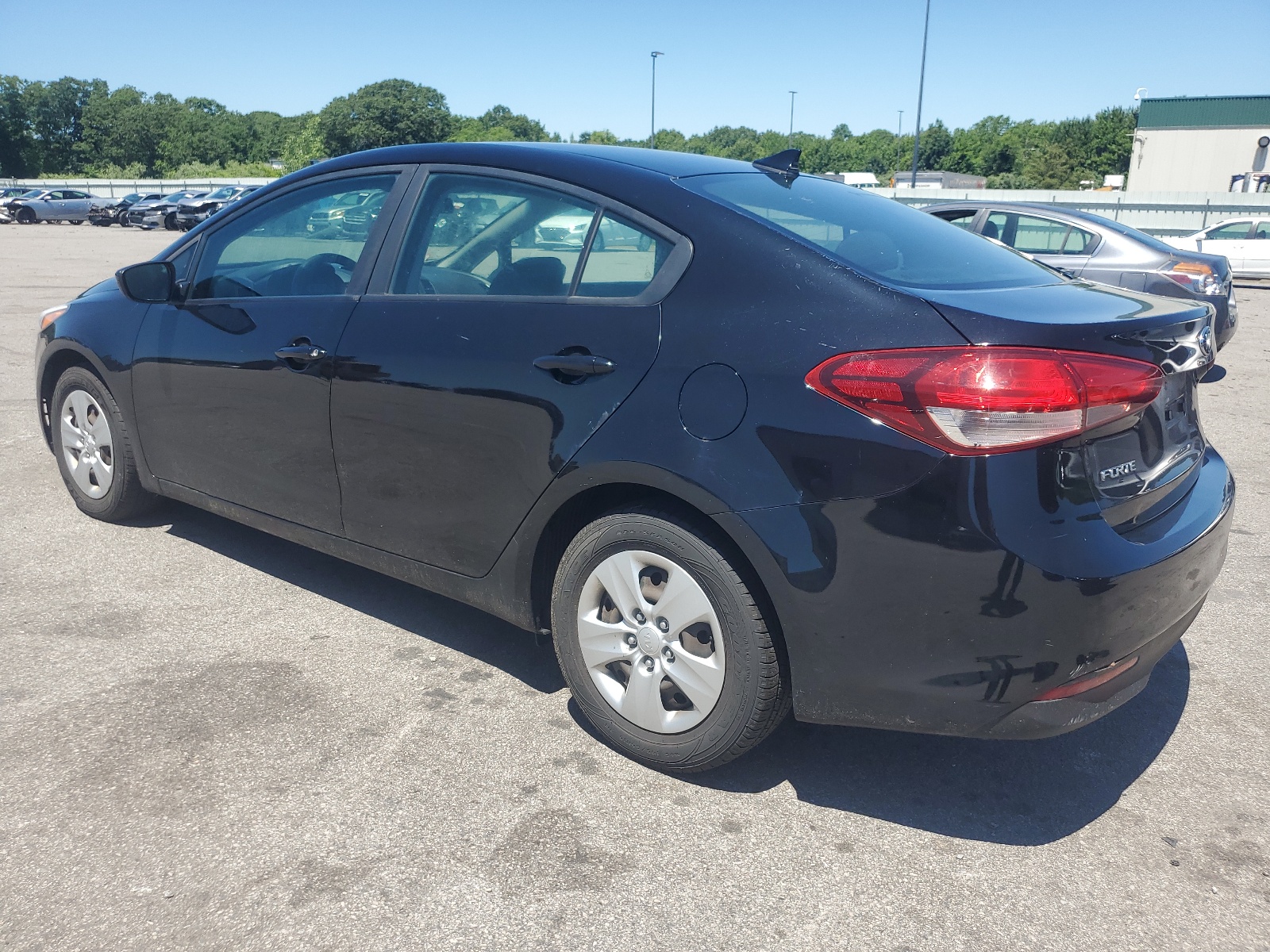 2017 Kia Forte Lx vin: 3KPFK4A77HE052476