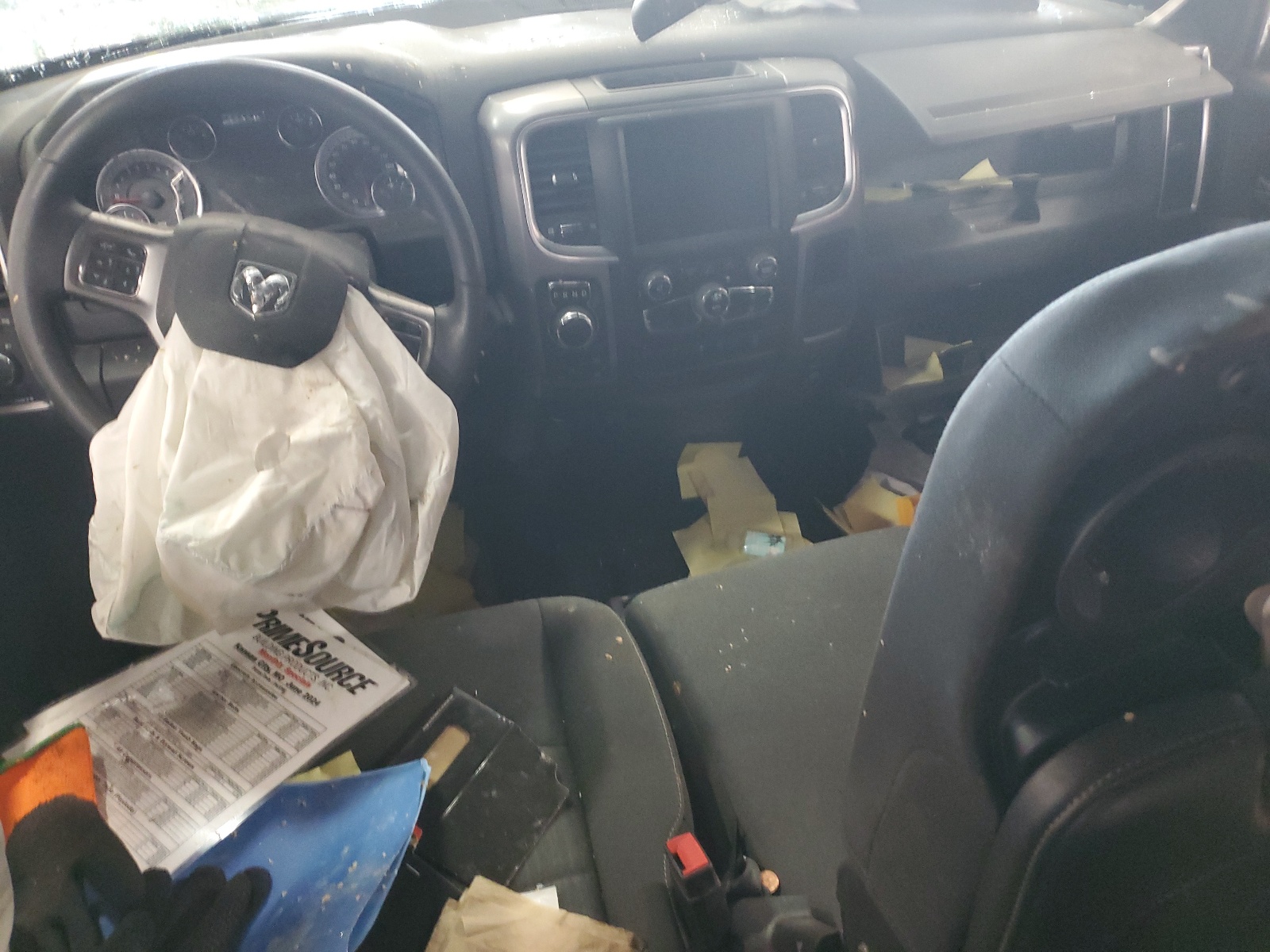 1C6RR7LG5NS176169 2022 Ram 1500 Classic Slt