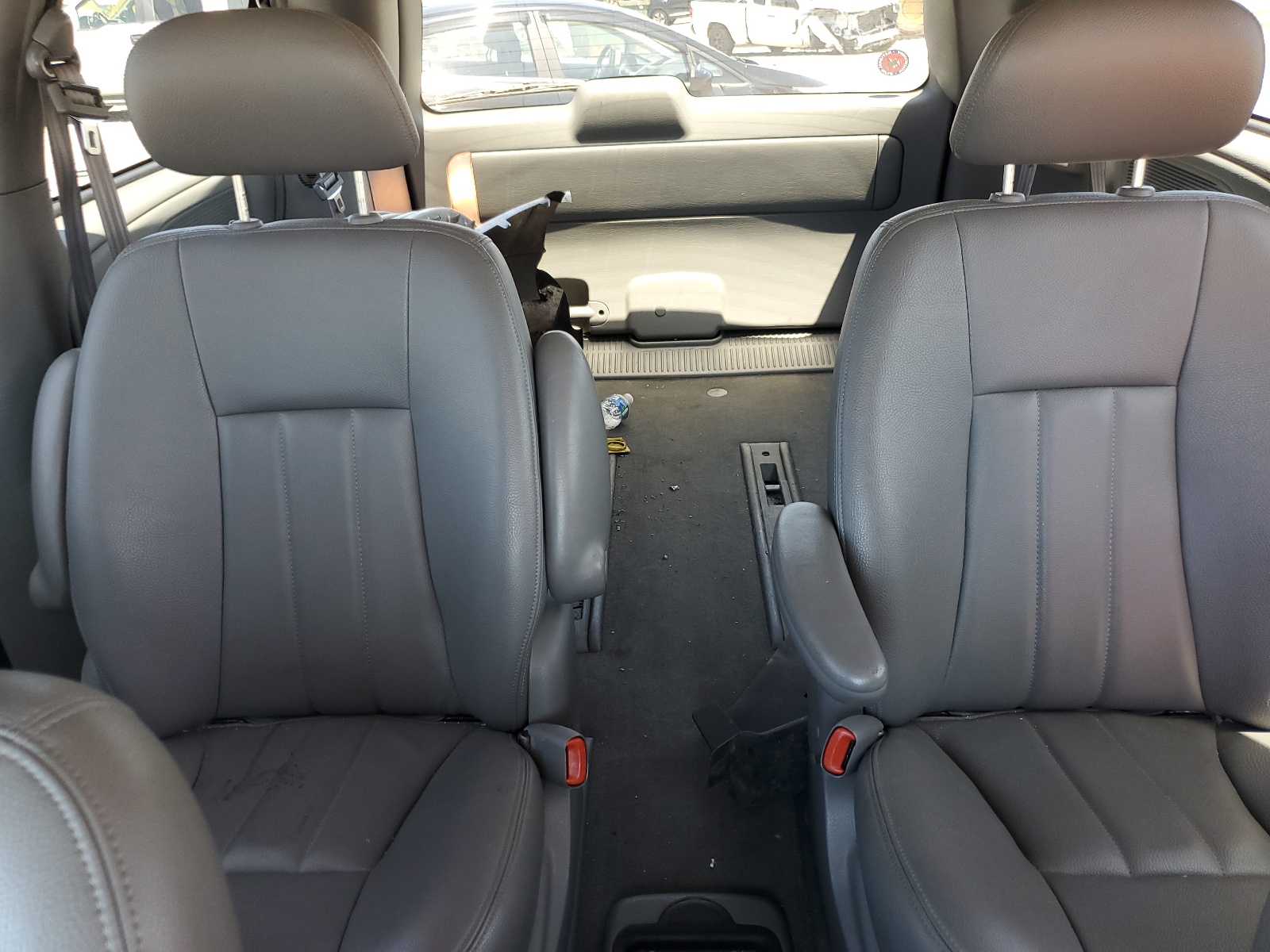 2C8GP54L74R600214 2004 Chrysler Town & Country Touring