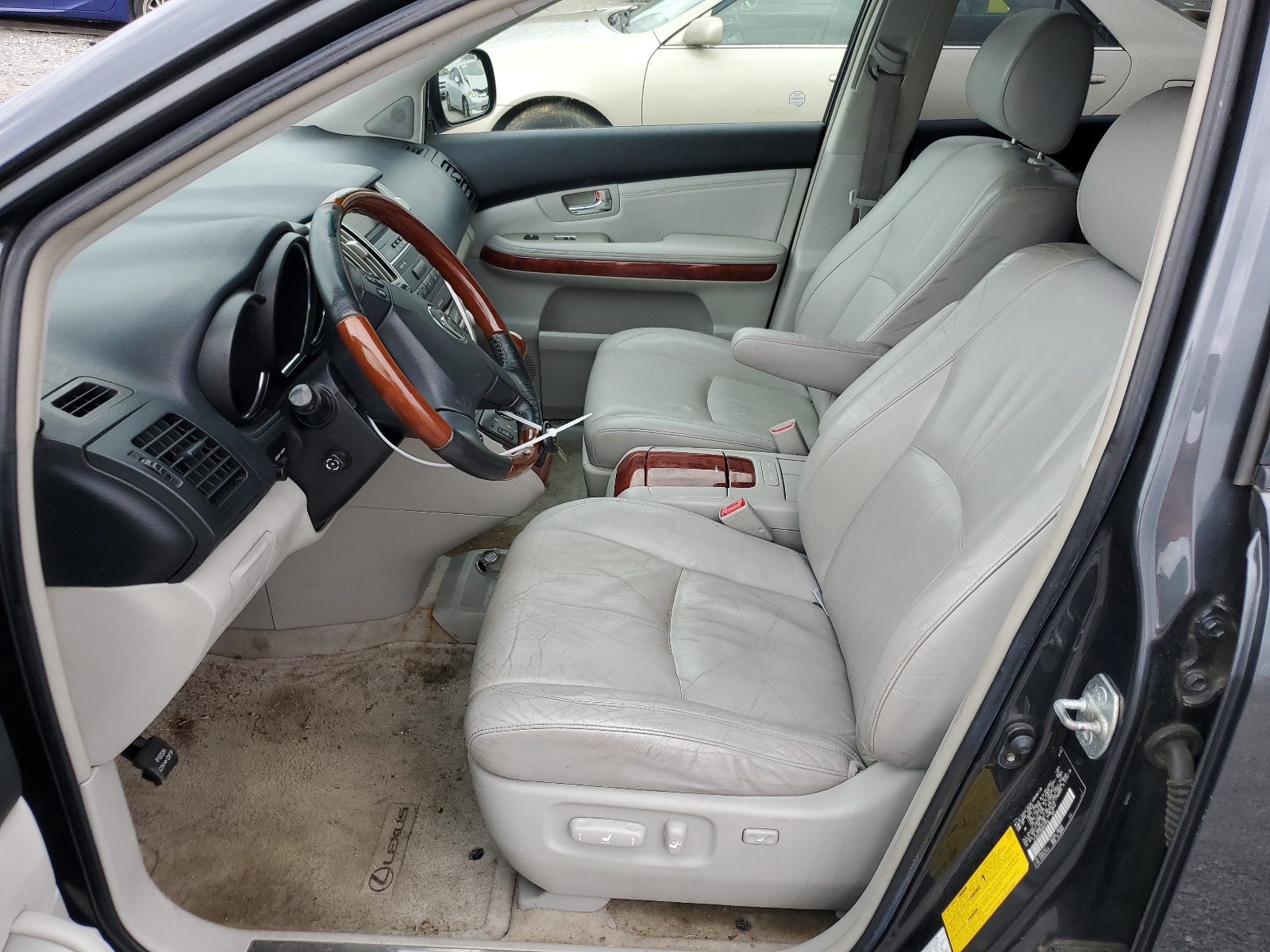 JTJHA31U540031556 2004 Lexus Rx 330