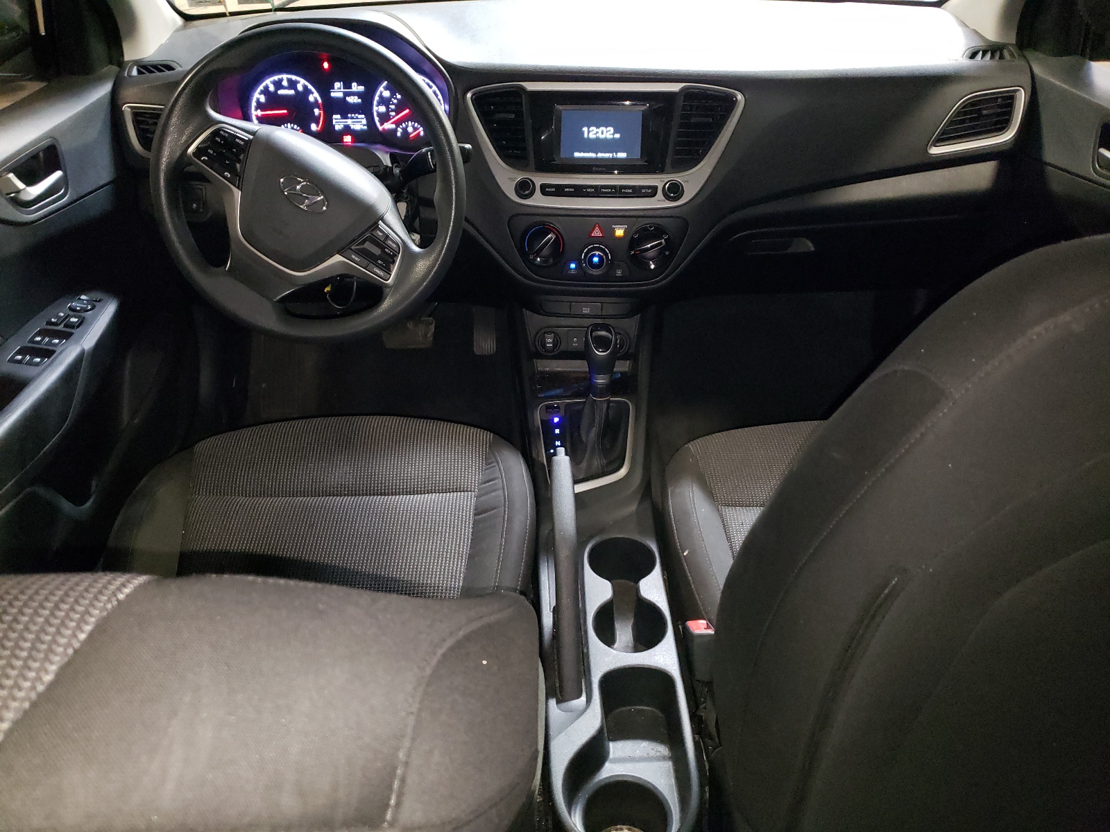 3KPC24A61LE105918 2020 Hyundai Accent Se